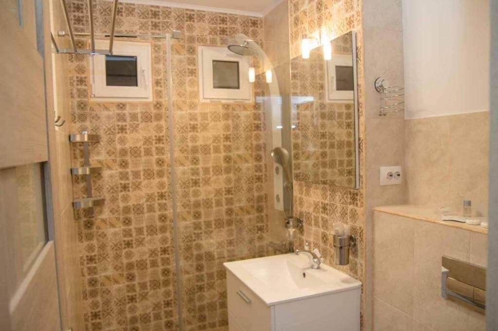 Colonial Touch Apartament Braşov Eksteriør bilde